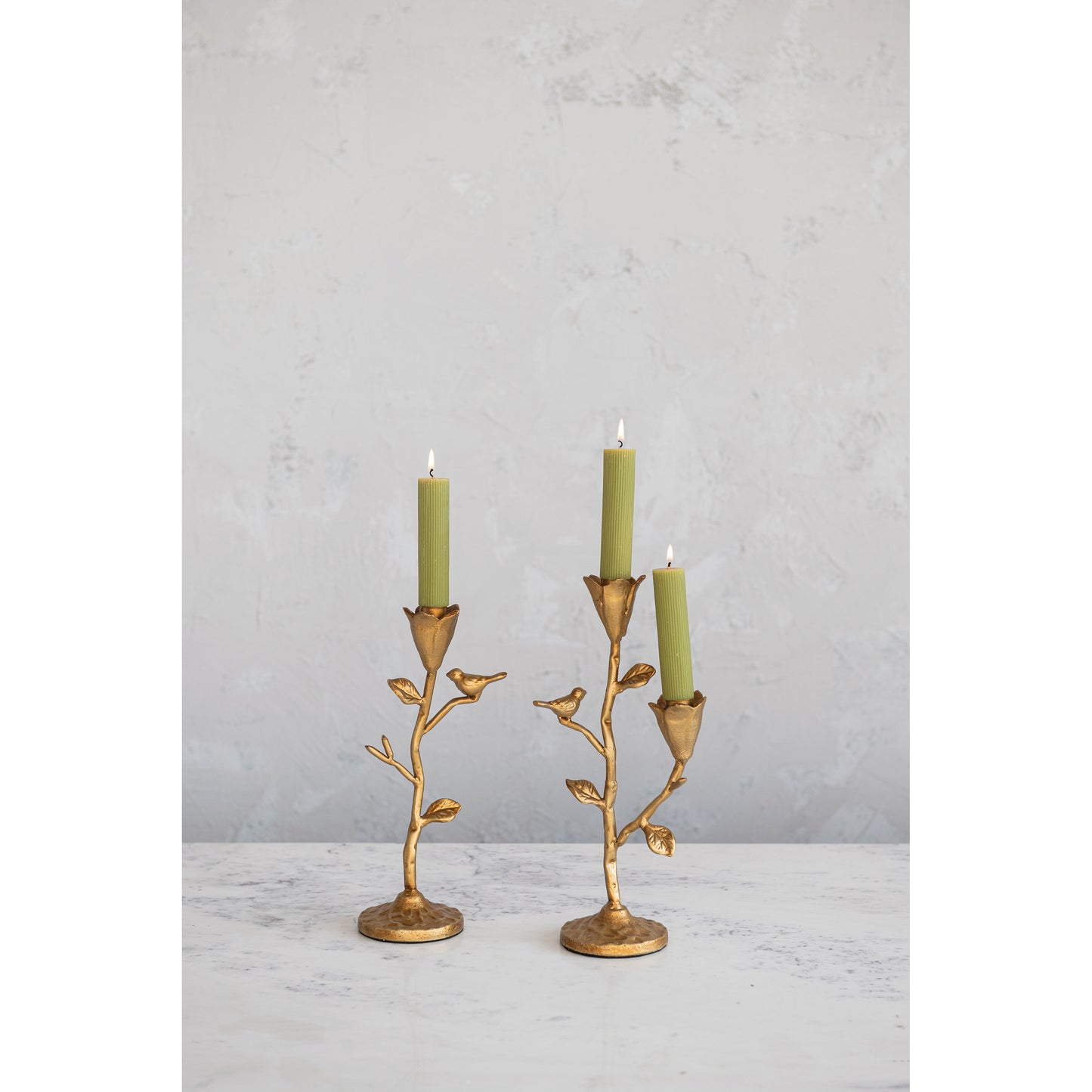 Candelabro de Hierro Forjado con Flores y Pájaro (Para 2 Velas Delgadas)