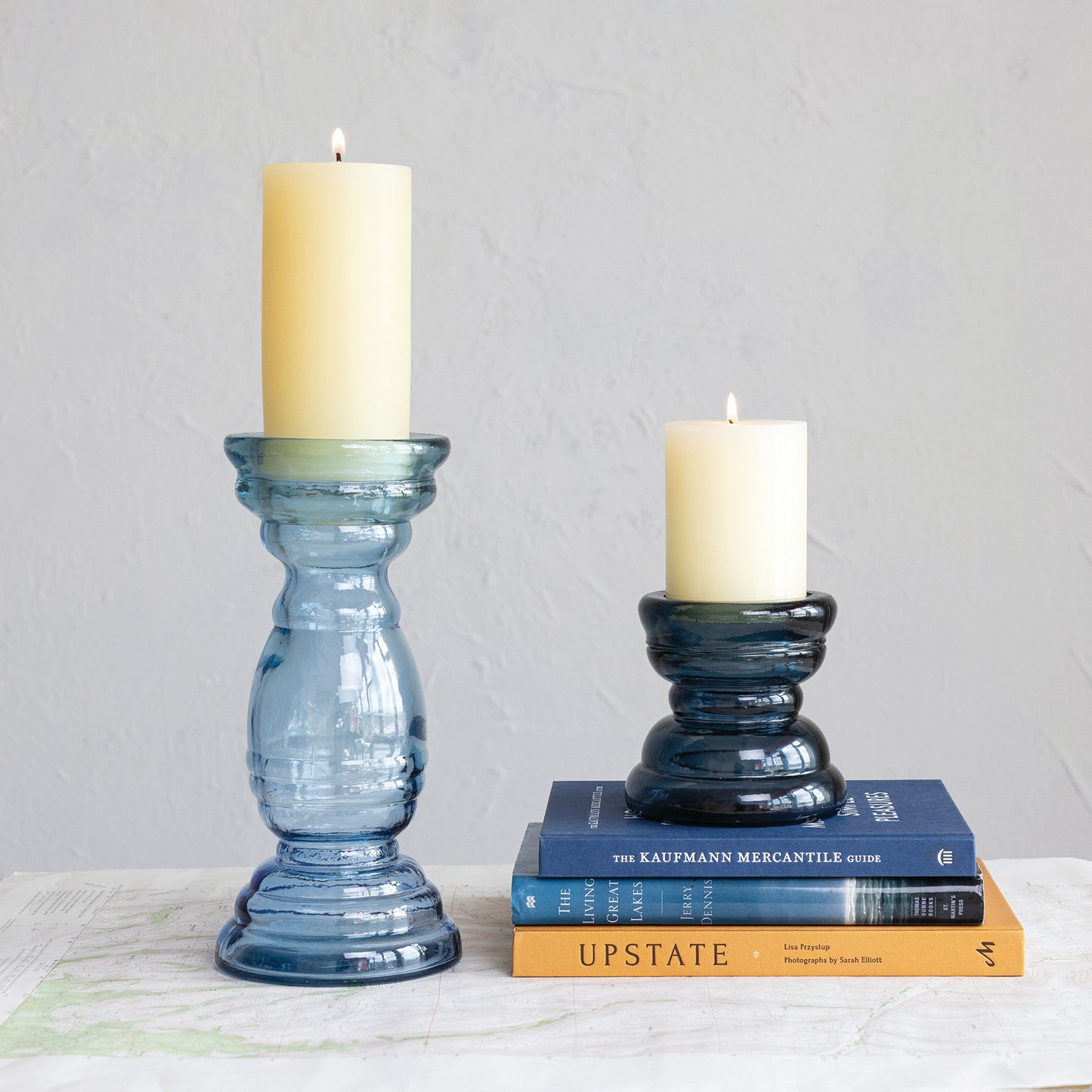 Portavelas de Vidrio Reciclado para Velas Pilar, Azul (Alto)
