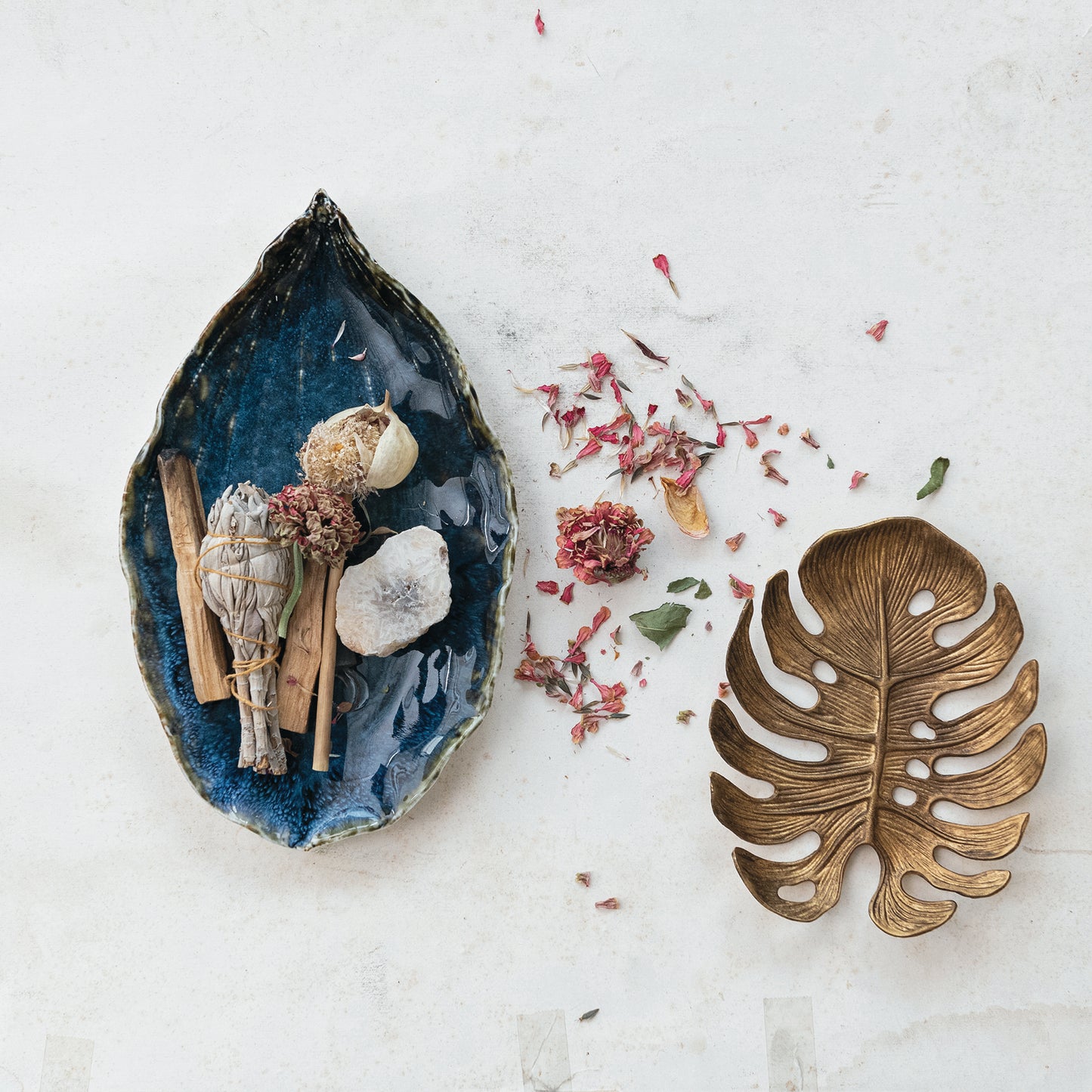 Hoja de monstera decorativa