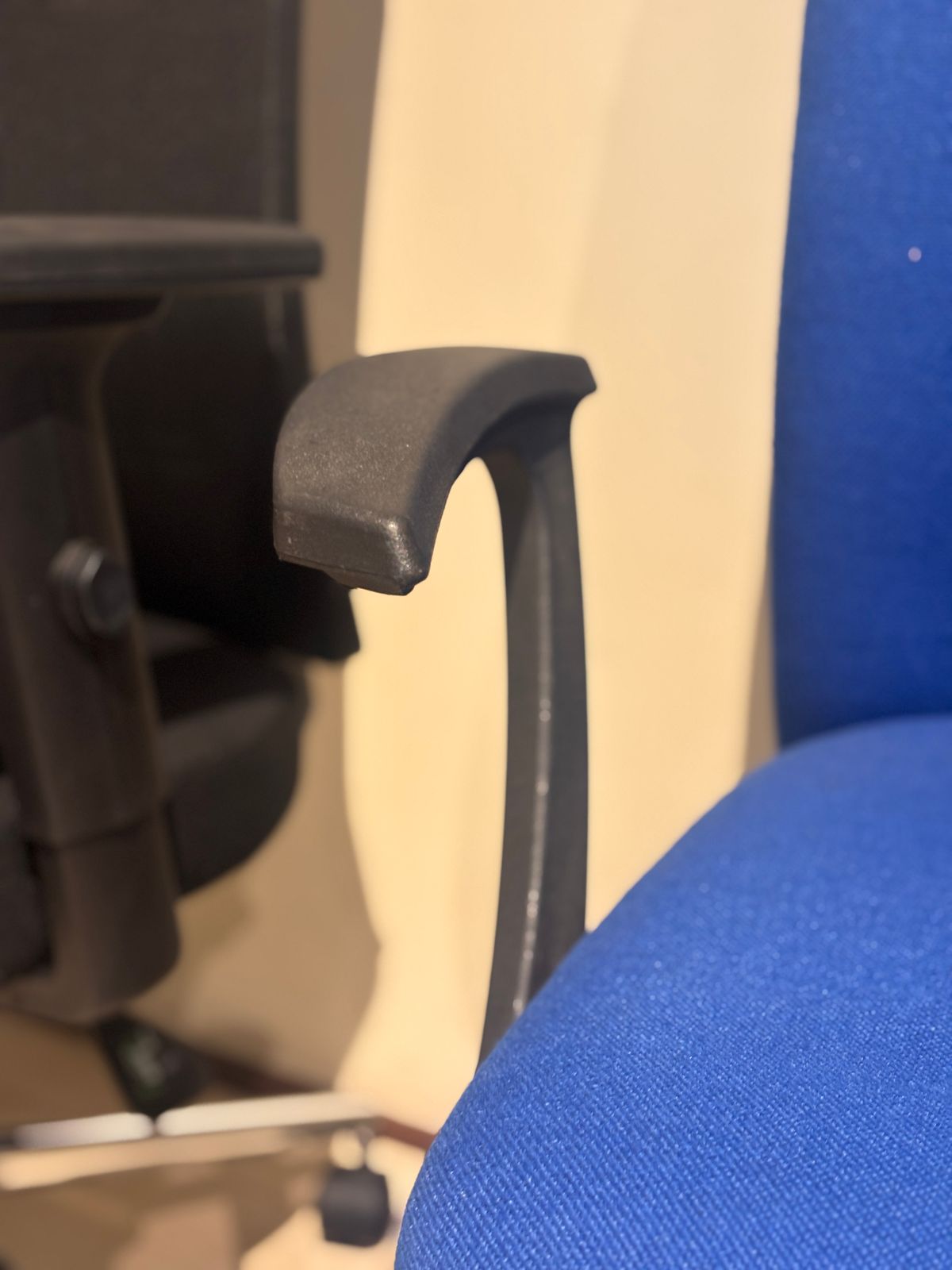 Silla Hidráulica Base Metal Azul